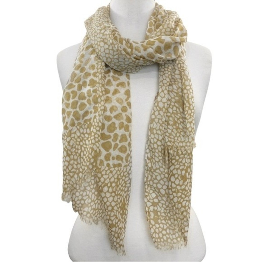 Tan Giraffe Print Lightweight Scarf